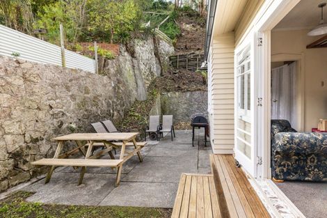 Photo of property in 43 Chaucer Road, Hospital Hill, Napier, 4110