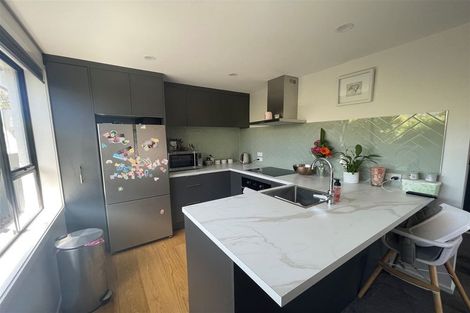 Photo of property in 185 Bowhill Road, New Brighton, Christchurch, 8083