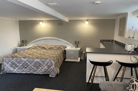 Photo of property in 22 Marie Crescent, Te Atatu South, Auckland, 0610