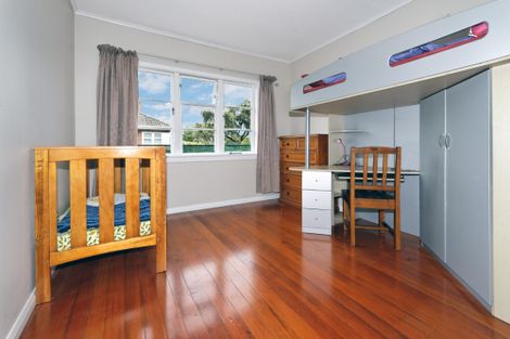 Photo of property in 14 Riversdale Road, Avondale, Auckland, 1026