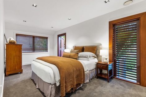 Photo of property in 8 Musick Point Road, Bucklands Beach, Auckland, 2012