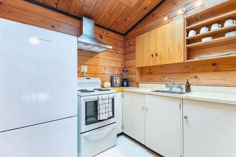 Photo of property in 16 Lupin Road, Otaki, 5512