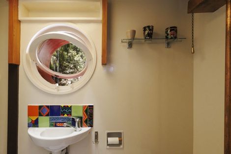 Photo of property in 74 Chatsworth Road, Silverstream, Upper Hutt, 5019