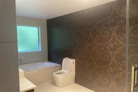 Photo of property in 25a Schnapper Rock Road, Greenhithe, Auckland, 0632