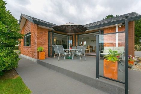 Photo of property in 12 Beach Road, Urenui, 4377