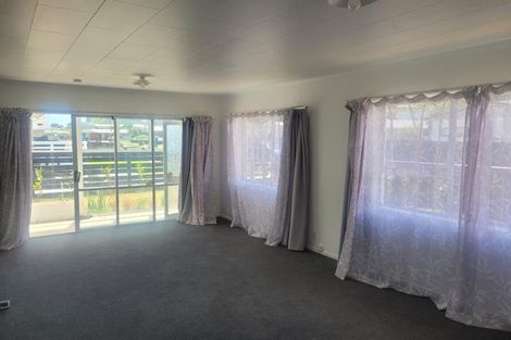 Photo of property in 3a Naumai Place, Spotswood, New Plymouth, 4310