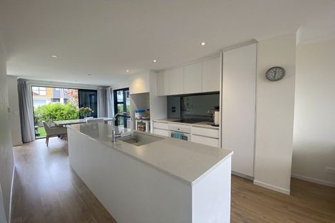 Photo of property in 1 Seafarer Crescent, Stanmore Bay, Whangaparaoa, 0932