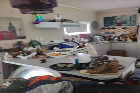 Photo of property in 19 Titchener Street, New Lynn, Auckland, 0600