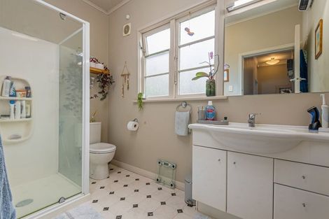 Photo of property in 8 Graham Place, West End, Palmerston North, 4410