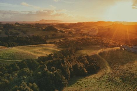 Photo of property in 36 Aroha Road, Te Arai, Wellsford, 0975