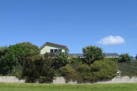 Photo of property in 1128 Papamoa Beach Road, Papamoa Beach, Papamoa, 3118