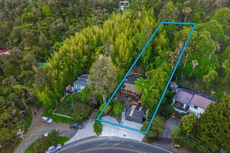 Photo of property in 894 West Coast Road, Waiatarua, Auckland, 0604