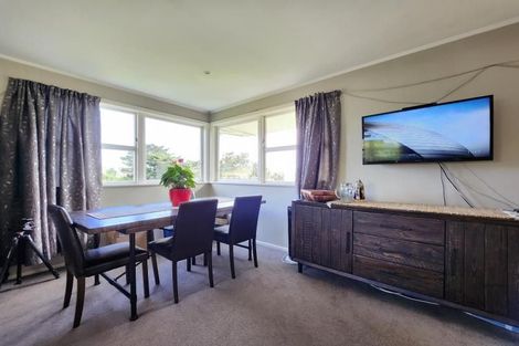 Photo of property in 18 Catherine Crescent, Paparangi, Wellington, 6037