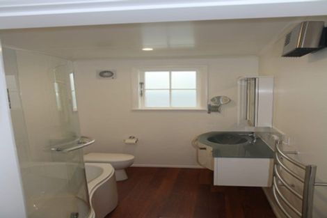 Photo of property in 36 Tamar Street, Island Bay, Wellington, 6023