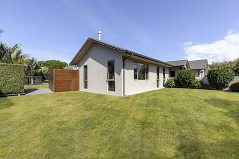 Photo of property in 55 Shelter Grove, Frankleigh Park, New Plymouth, 4310