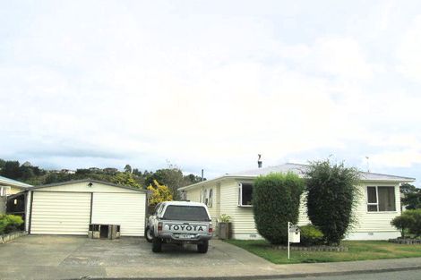 Photo of property in 21 Mountbatten Grove, Clouston Park, Upper Hutt, 5018