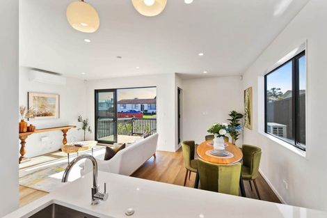 Photo of property in 5c Ainsdale Place, Manurewa, Auckland, 2102