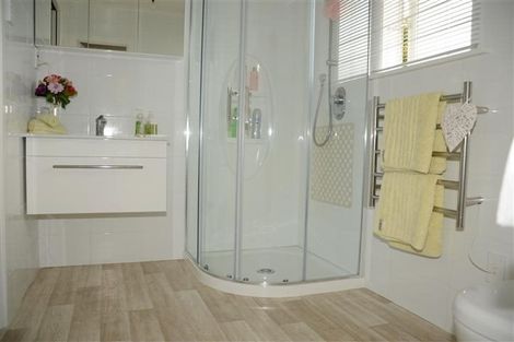 Photo of property in 6 Kingswood Road, Brookfield, Tauranga, 3110