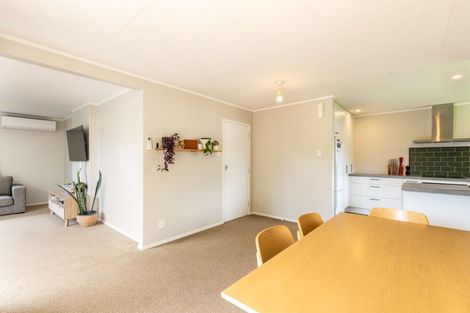 Photo of property in 119 Riversdale Drive, Merrilands, New Plymouth, 4312