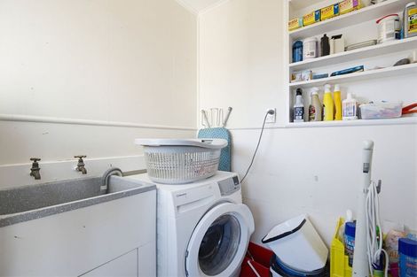 Photo of property in 5 Minifie Avenue, Melville, Hamilton, 3206