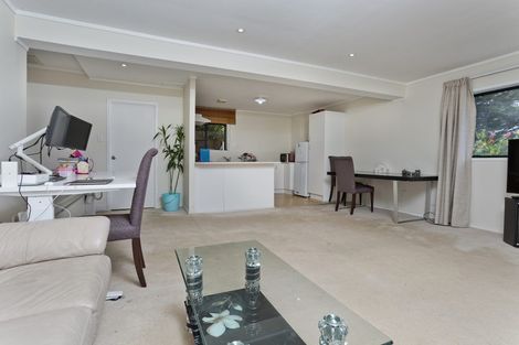 Photo of property in 9 Danbury Drive, Torbay, Auckland, 0630