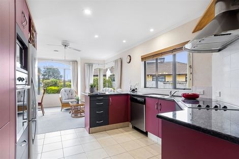 Photo of property in 23 Araroa Place, Papamoa Beach, Papamoa, 3118