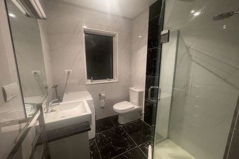 Photo of property in 60 Huntington Park Drive, Greenhithe, Auckland, 0632