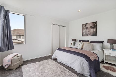 Photo of property in 35 The Track, Takanini, 2112