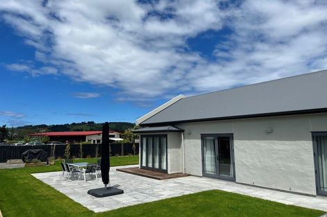 Photo of property in 34 Sunninghurst Drive, Fairfield, Dunedin, 9018