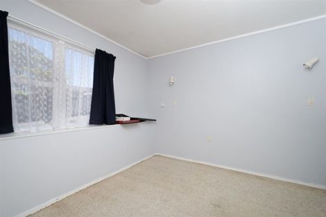Photo of property in 73 Waimumu Road, Massey, Auckland, 0614
