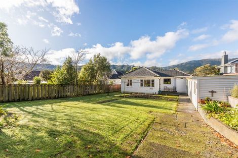 Photo of property in 17 Sharpe Crescent, Wainuiomata, Lower Hutt, 5014