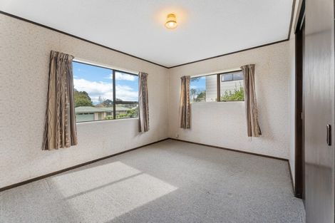 Photo of property in 94 Heta Road, Highlands Park, New Plymouth, 4312