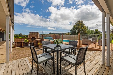 Photo of property in 515 Whitehills Road, Waitoki, Silverdale, 0994