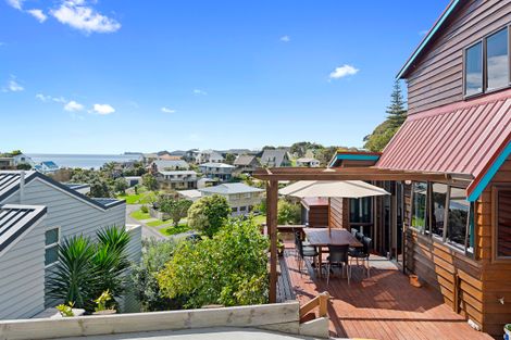 Photo of property in 25 Tapeka Road, Russell, 0202