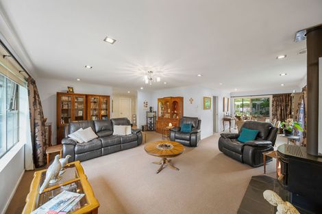 Photo of property in 2a Masters Road, Waiuku, 2681