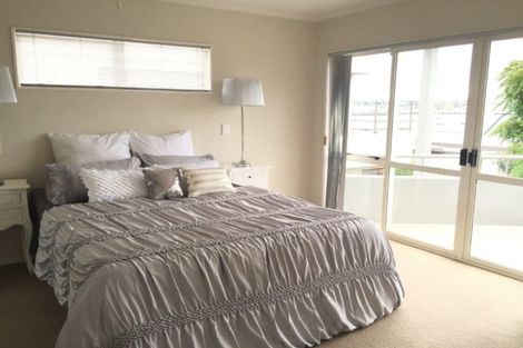 Photo of property in 2/59 The Parade, Bucklands Beach, Auckland, 2012