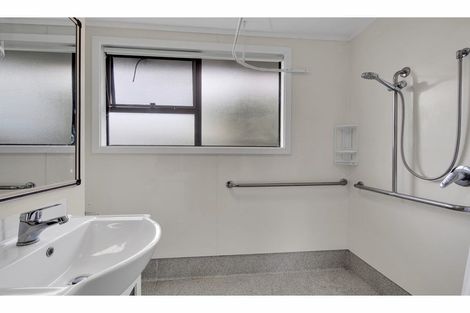 Photo of property in 11 Kowai Place, Amberley, 7410