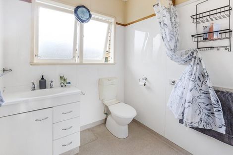 Photo of property in 49 Gorge Road, Maungaturoto, 0520