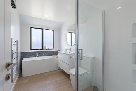 Photo of property in 8 Grandview Road, Lake Hawea, 9382