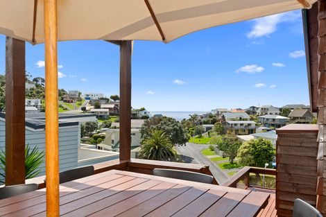 Photo of property in 25 Tapeka Road, Russell, 0202