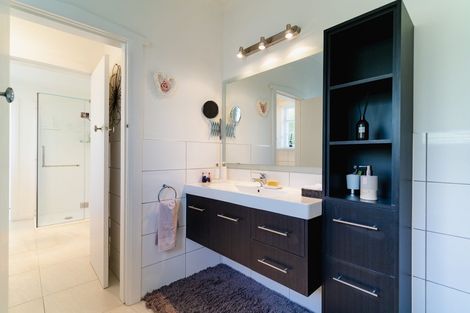 Photo of property in 10 Cliffs Road, Saint Clair, Dunedin, 9012