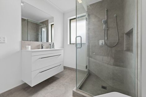 Photo of property in 42 Brooklyn Heights Drive, Kelvin Grove, Palmerston North, 4414