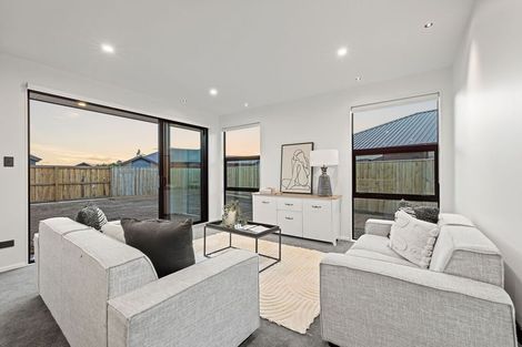Photo of property in 158 Shillingford Boulevard, Rolleston, 7615