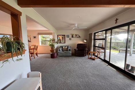 Photo of property in 116 Maunsell Road, Port Waikato, Tuakau, 2695