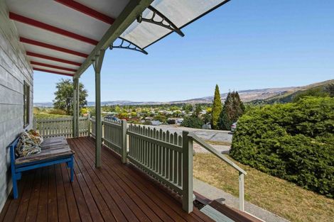 Photo of property in 28 Shields Street, Clyde, 9330