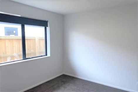 Photo of property in 5 Woodford Avenue, Woodend, 7610