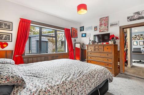 Photo of property in 297 Lake Terrace Road, Shirley, Christchurch, 8061