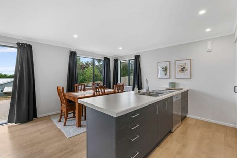 Photo of property in 36a Hand Road, Helensville, 0800