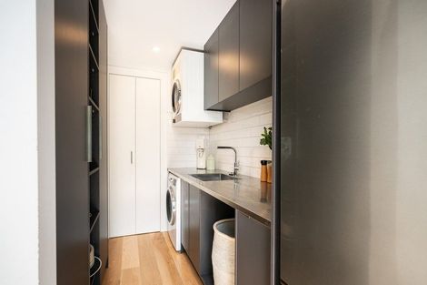 Photo of property in 18 Austin Street, Mount Victoria, Wellington, 6011