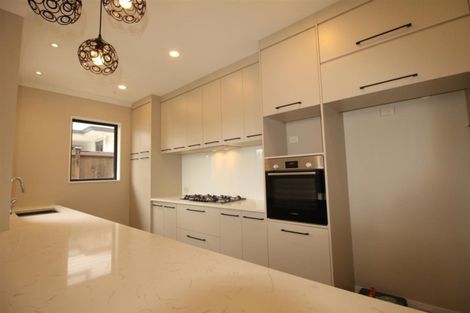 Photo of property in 37 Papareia Road, Karaka, Papakura, 2113